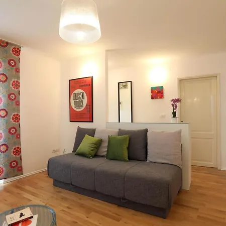 Apartment Apartman Laval Trsat
